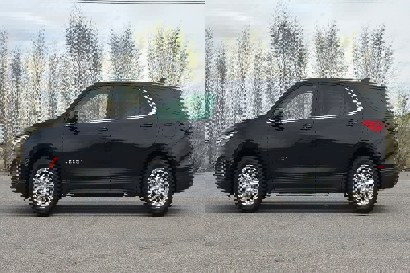 Used 2024 Chevrolet Equinox LT image 2