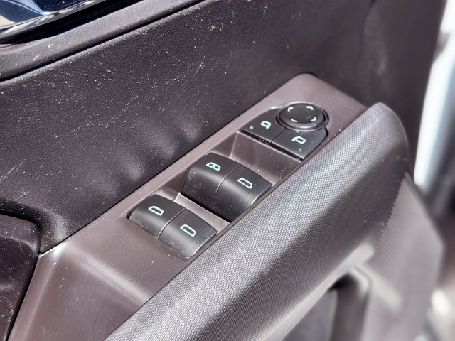Used 2023 Chevrolet Colorado LT w/ LT Convenience Package II AWD/4WD image 17