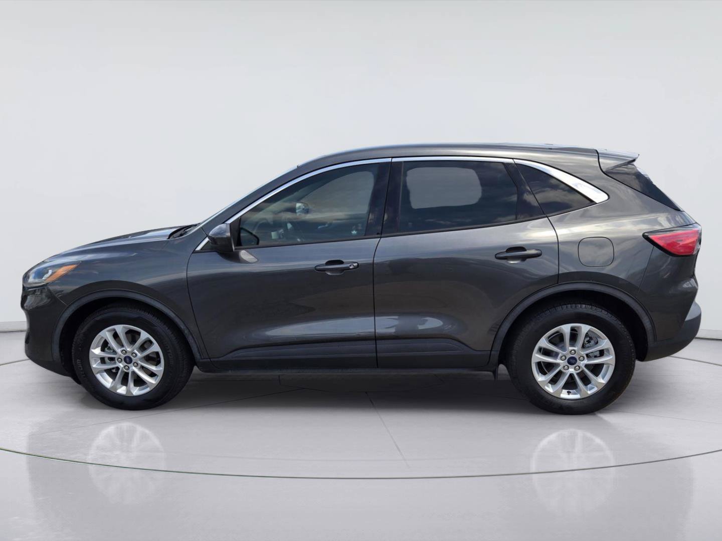 Certified 2020 Ford Escape SE FWD image 5