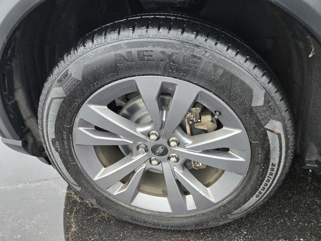 Certified 2023 Ford Explorer XLT w/ Equipment Group 202A AWD/4WD image 46