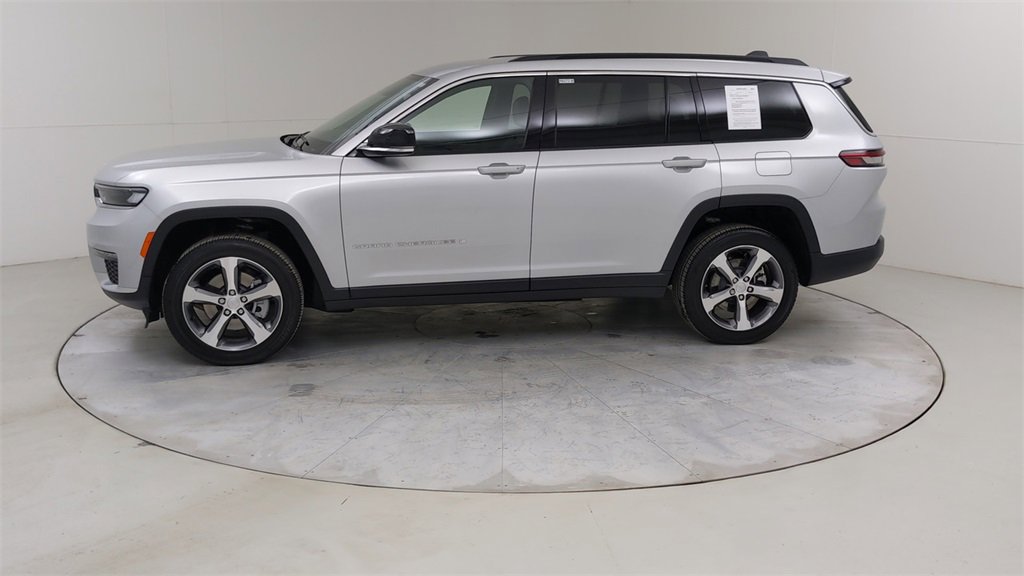 Used 2025 Jeep Grand Cherokee L Limited image 19