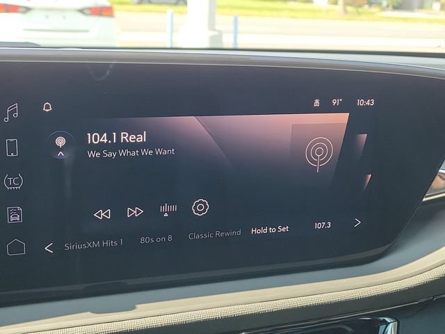 Used 2025 Buick Envista Sport Touring w/ Convenience I Package FWD image 28
