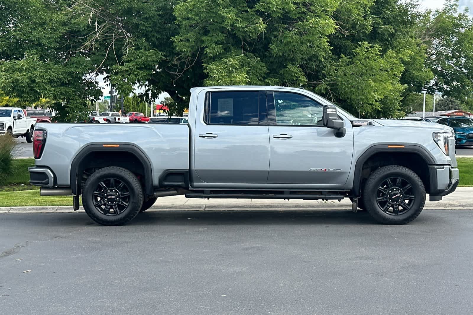 Used 2026 GMC Sierra 3500 AT4 AWD/4WD image 8