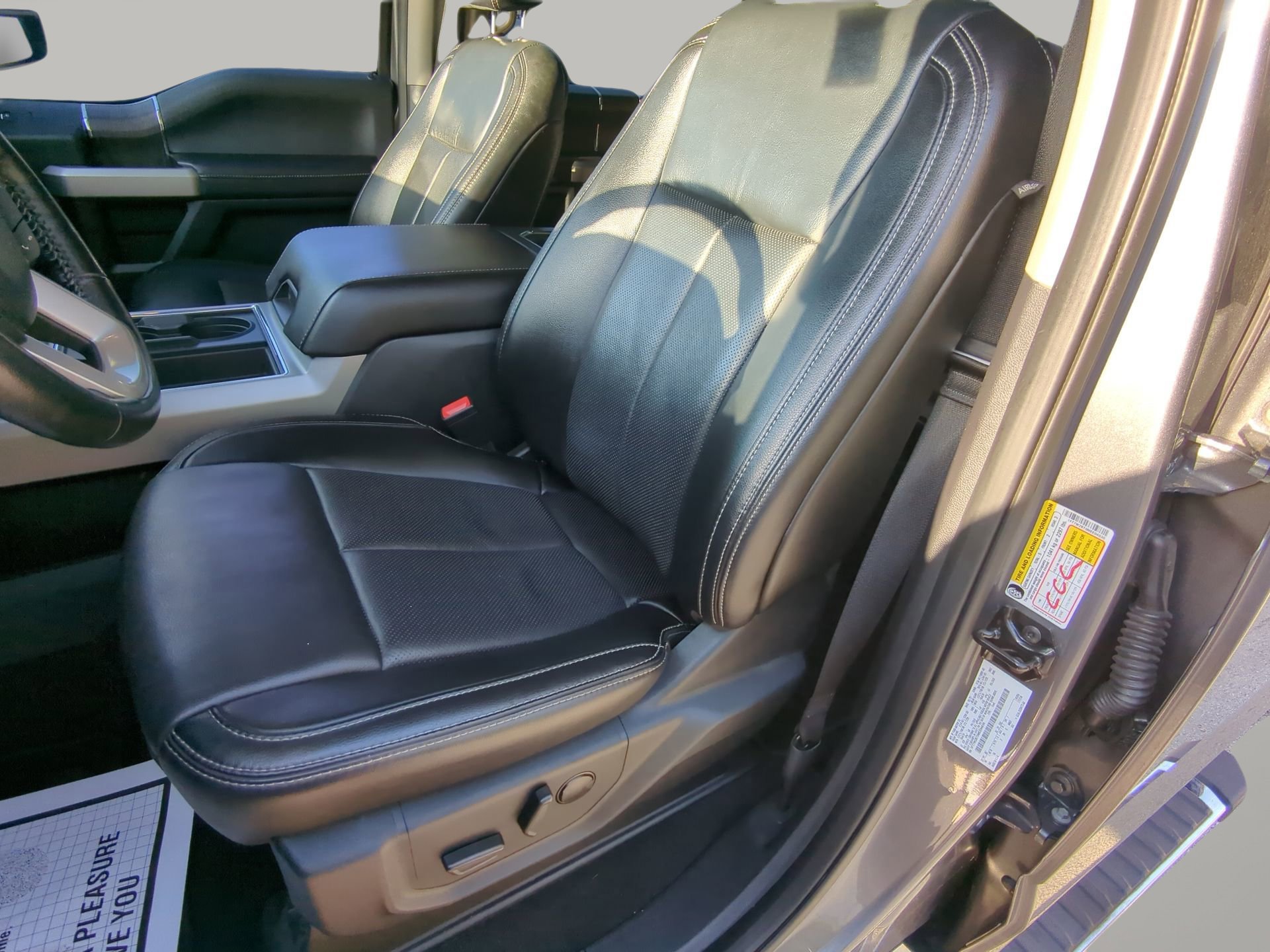 Certified 2021 Ford F250 Lariat w/ Lariat Ultimate Package AWD/4WD image 50