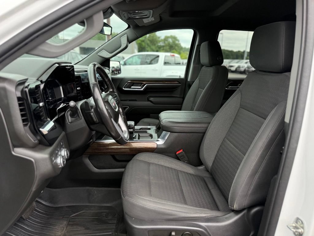 Used 2023 GMC Sierra 1500 Elevation w/ LPO, Elevation Black Package AWD/4WD image 13