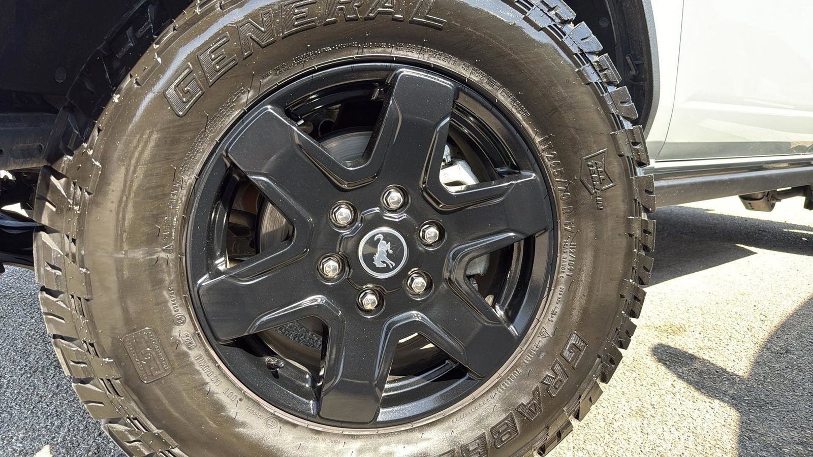 Certified 2024 Ford Bronco Black Diamond image 9