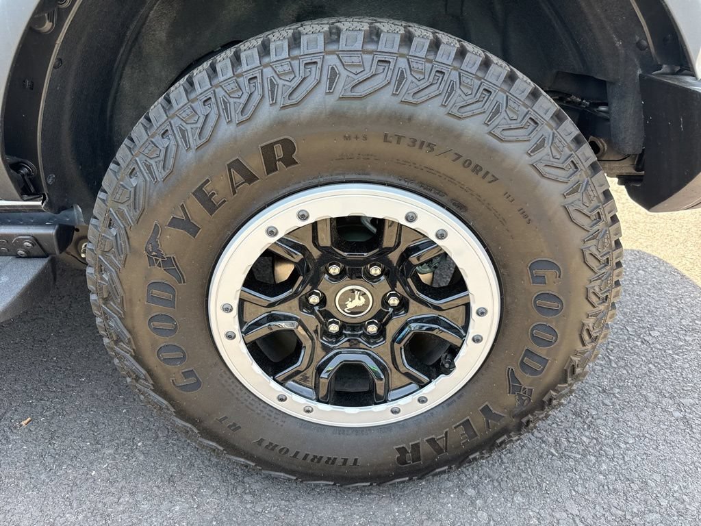 Certified 2025 Ford Bronco Badlands w/ Sasquatch Package AWD/4WD image 9