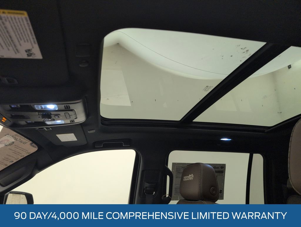 Used 2021 Chevrolet Suburban High Country w/ Premium Package AWD/4WD image 9