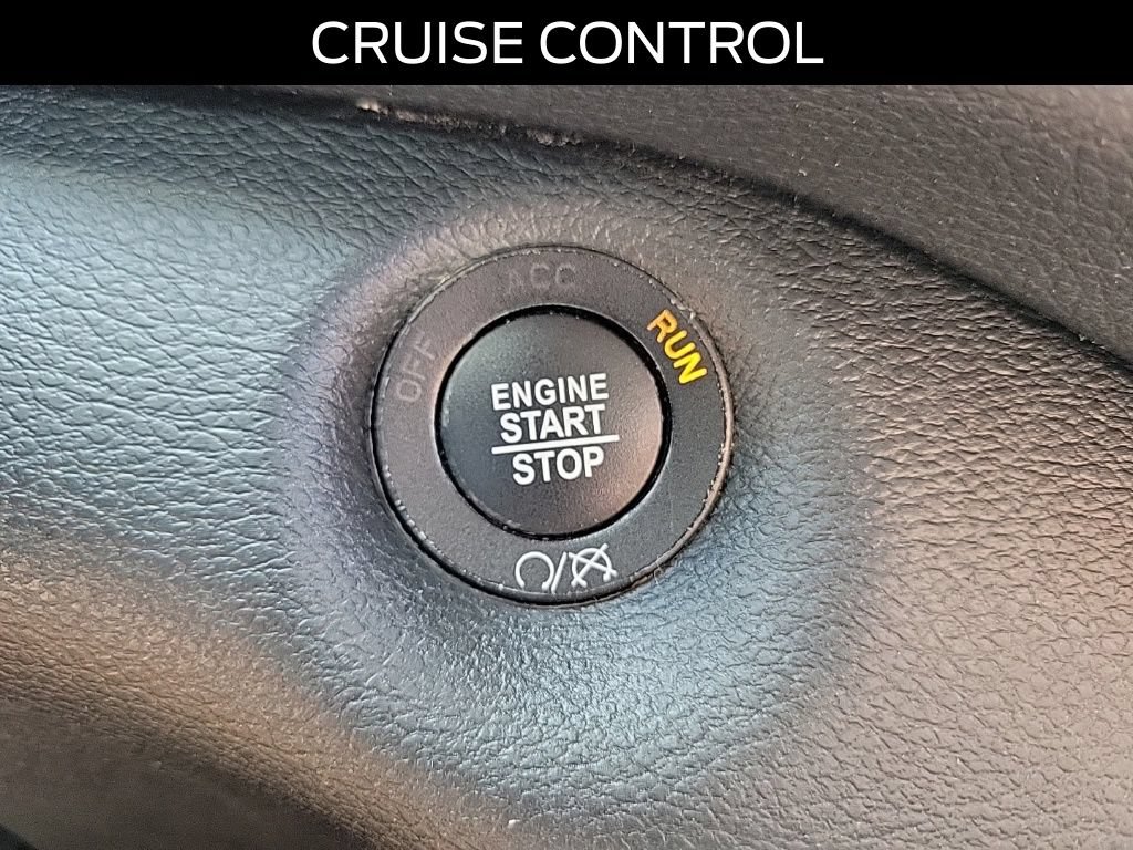 Used 2021 Jeep Cherokee Latitude Plus AWD/4WD image 28