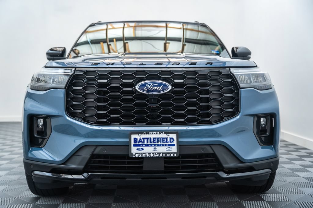 Certified 2026 Ford Explorer ST-Line w/ ST-Line Street Pack AWD/4WD image 2