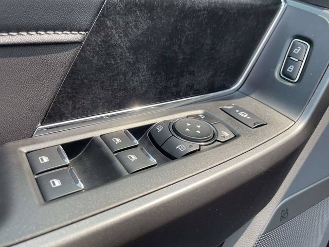 Certified 2025 Ford F350 XLT w/ Black Appearance Package AWD/4WD image 9