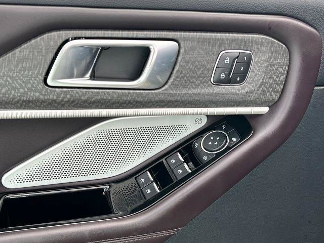 Certified 2026 Ford Explorer Platinum RWD image 18
