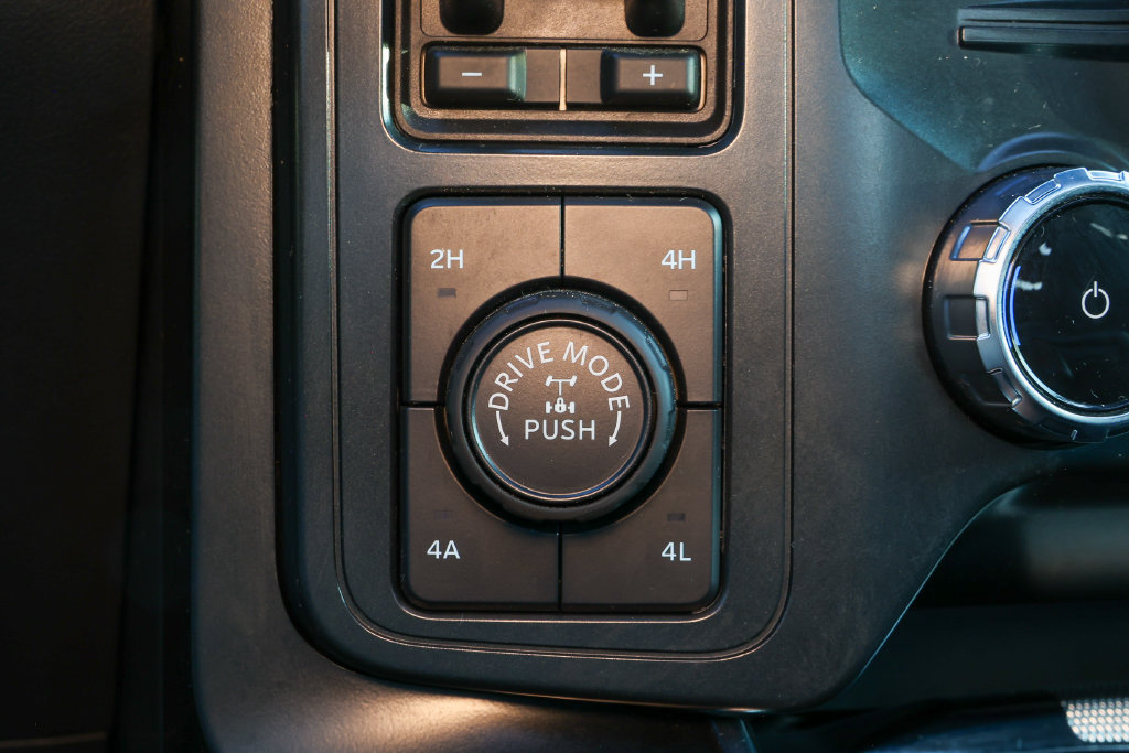 Certified 2025 Ford F150 Raptor AWD/4WD image 17