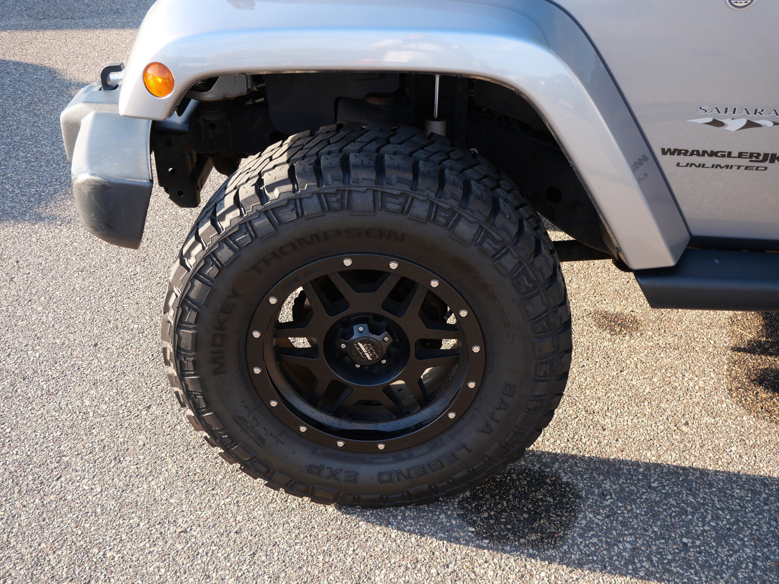Used 2018 Jeep Wrangler Unlimited Sahara AWD/4WD image 15