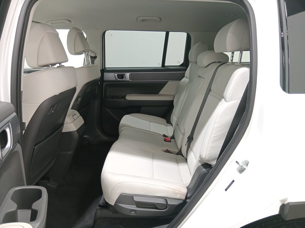 Used 2024 Hyundai Santa Fe SE AWD/4WD image 14