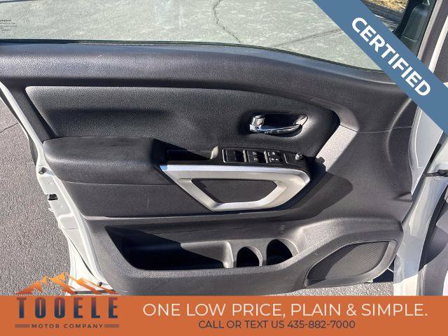 Used 2018 Nissan Titan SV w/ SV Convenience Package AWD/4WD image 12