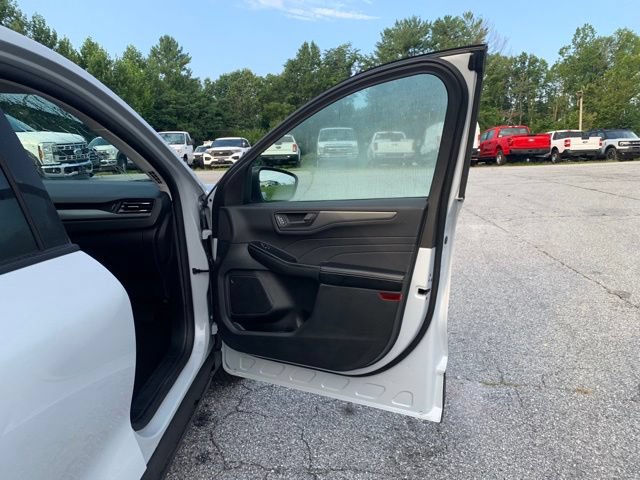 Certified 2025 Ford Escape Active AWD/4WD image 14