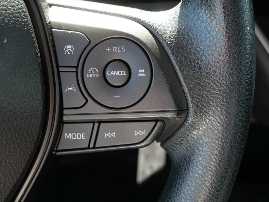 Used 2025 Toyota Corolla LE FWD image 19