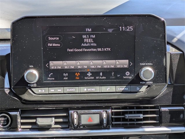 Used 2024 Nissan Pathfinder SV w/ SV Premium Package image 18