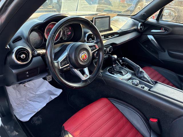 Used 2020 FIAT 124 Spider Abarth w/ Convenience Group RWD image 16