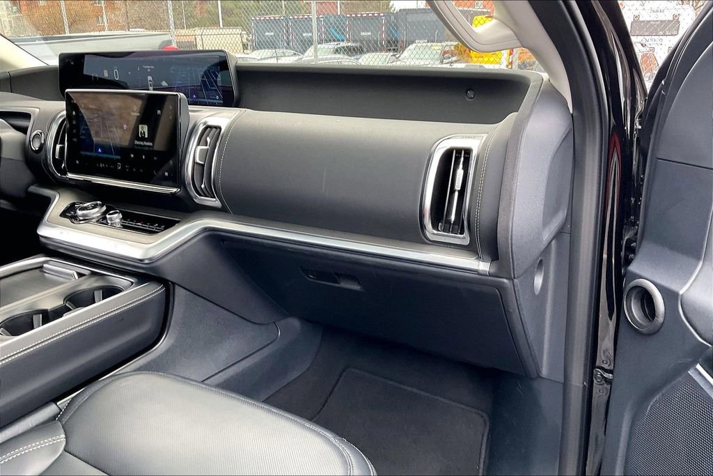 Certified 2025 Ford Expedition Platinum AWD/4WD image 14