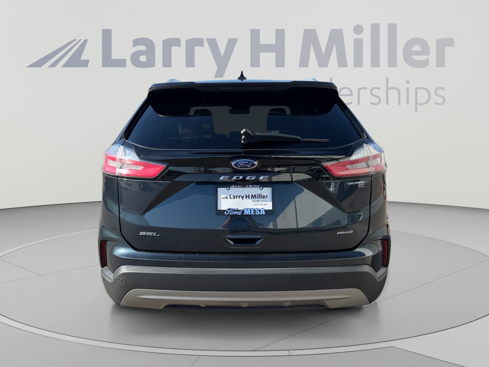 Certified 2022 Ford Edge SEL w/ Convenience Package AWD/4WD image 4