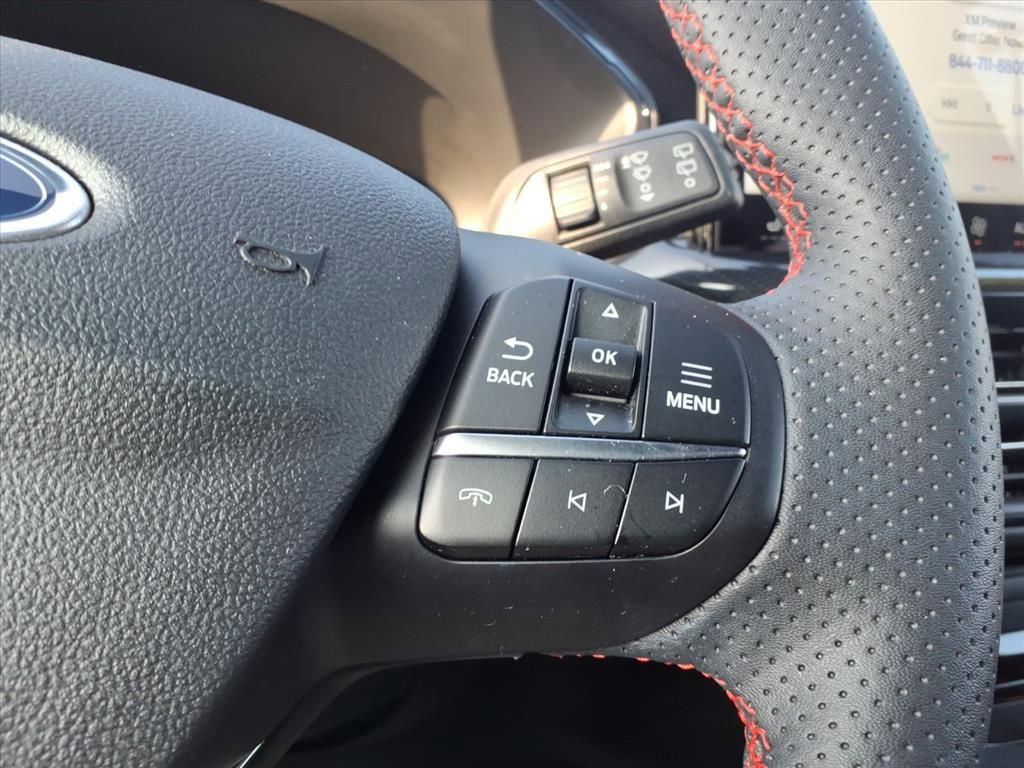 Certified 2024 Ford Escape ST-Line Select w/ Tech Pack #2 image 17