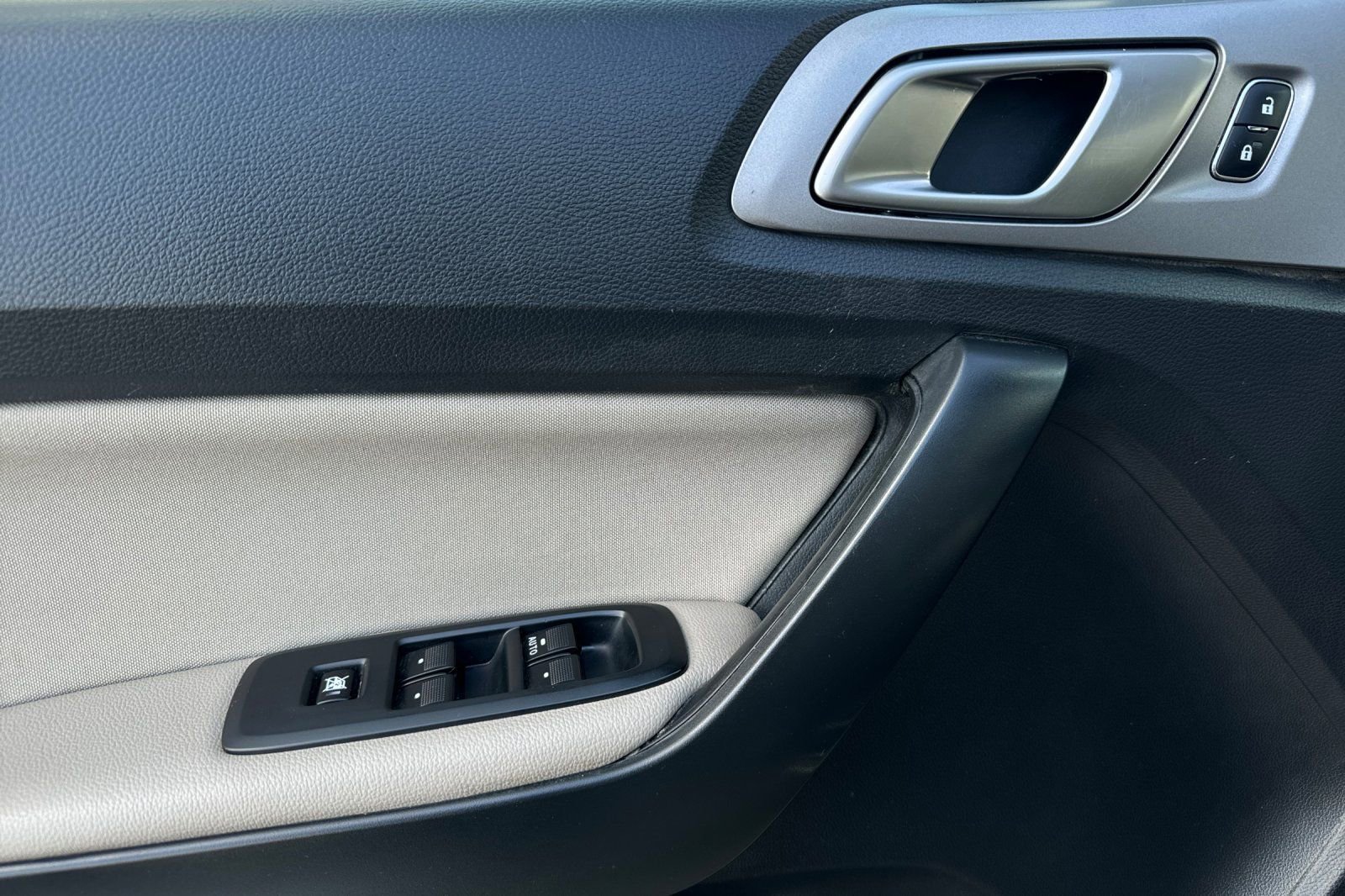 Certified 2019 Ford Ranger XLT w/ Equipment Group 302A Luxury image 11