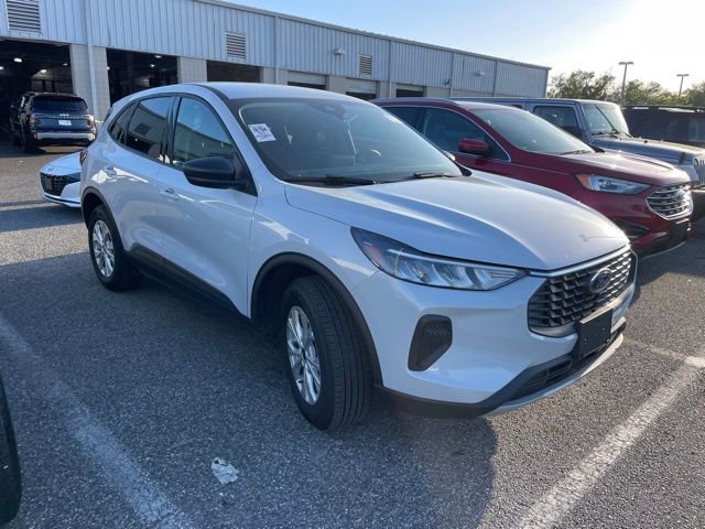 Certified 2025 Ford Escape Active image 8