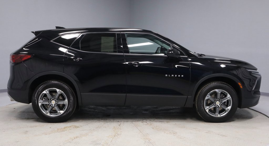 Used 2023 Chevrolet Blazer LT w/ Driver Confidence Package image 11