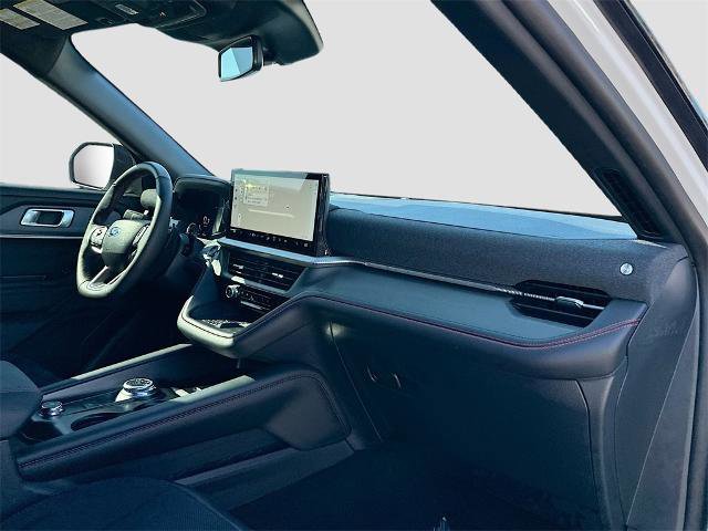 Certified 2025 Ford Explorer ST image 30