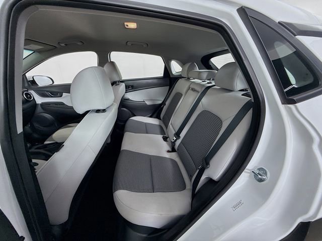 Used 2023 Hyundai Kona SE image 22