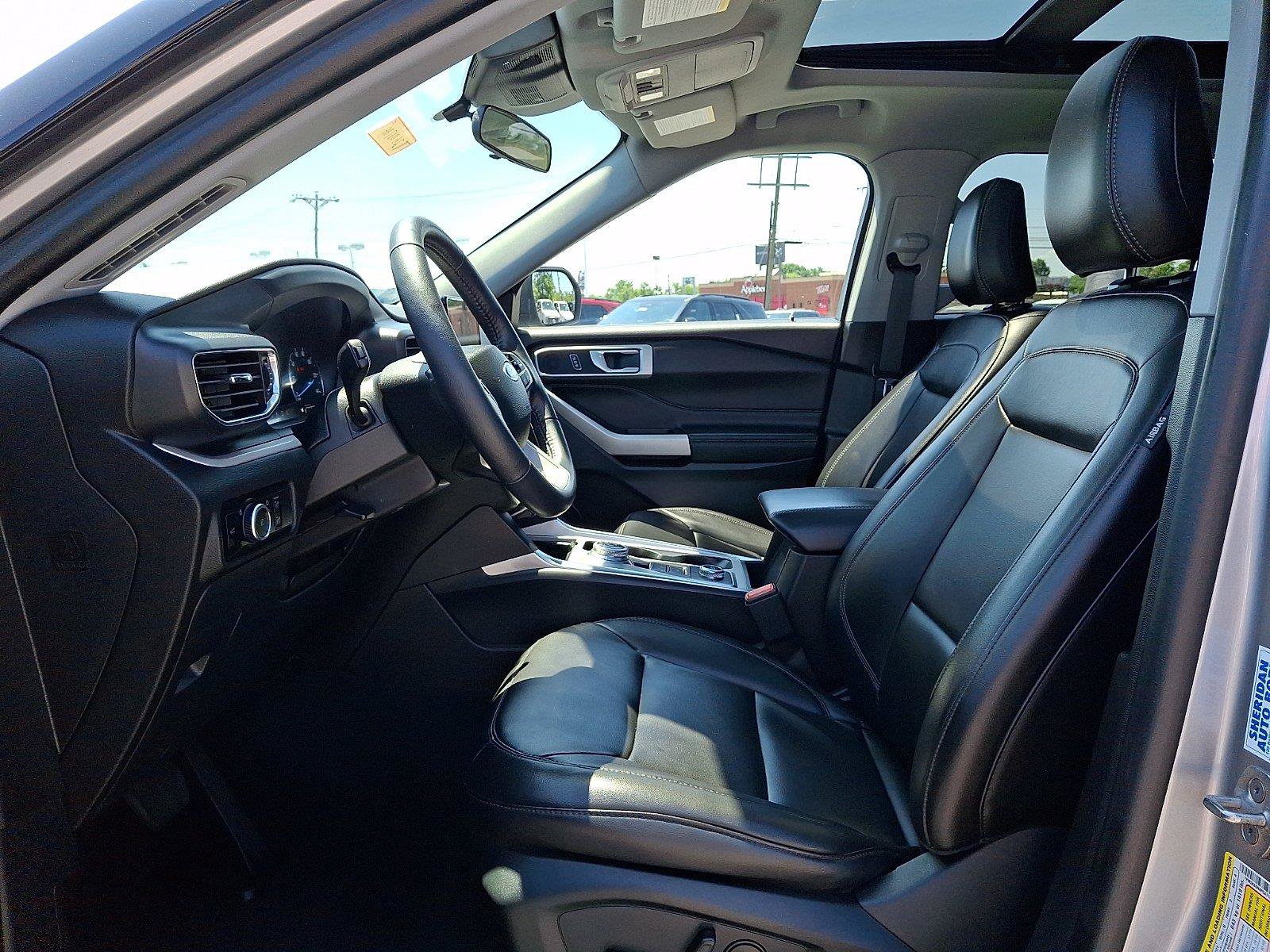 Certified 2023 Ford Explorer XLT w/ Equipment Group 202A AWD/4WD image 10