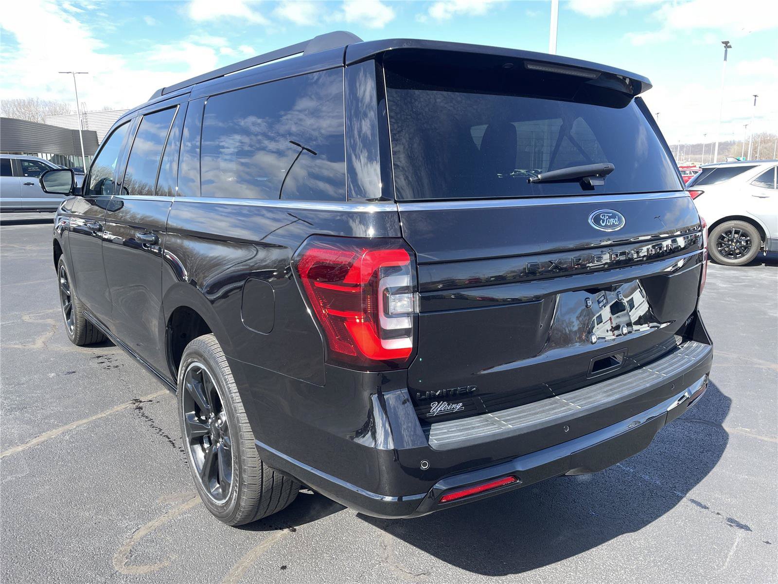 Certified 2024 Ford Expedition Max Limited AWD/4WD image 3