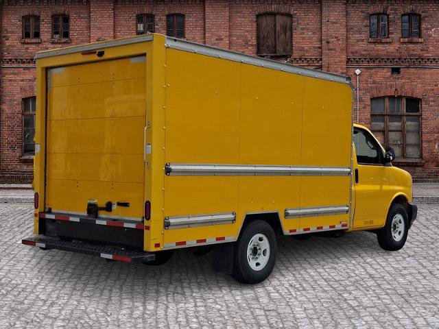 Used 2021 GMC Savana 3500 w/ Power Convenience Package RWD image 4