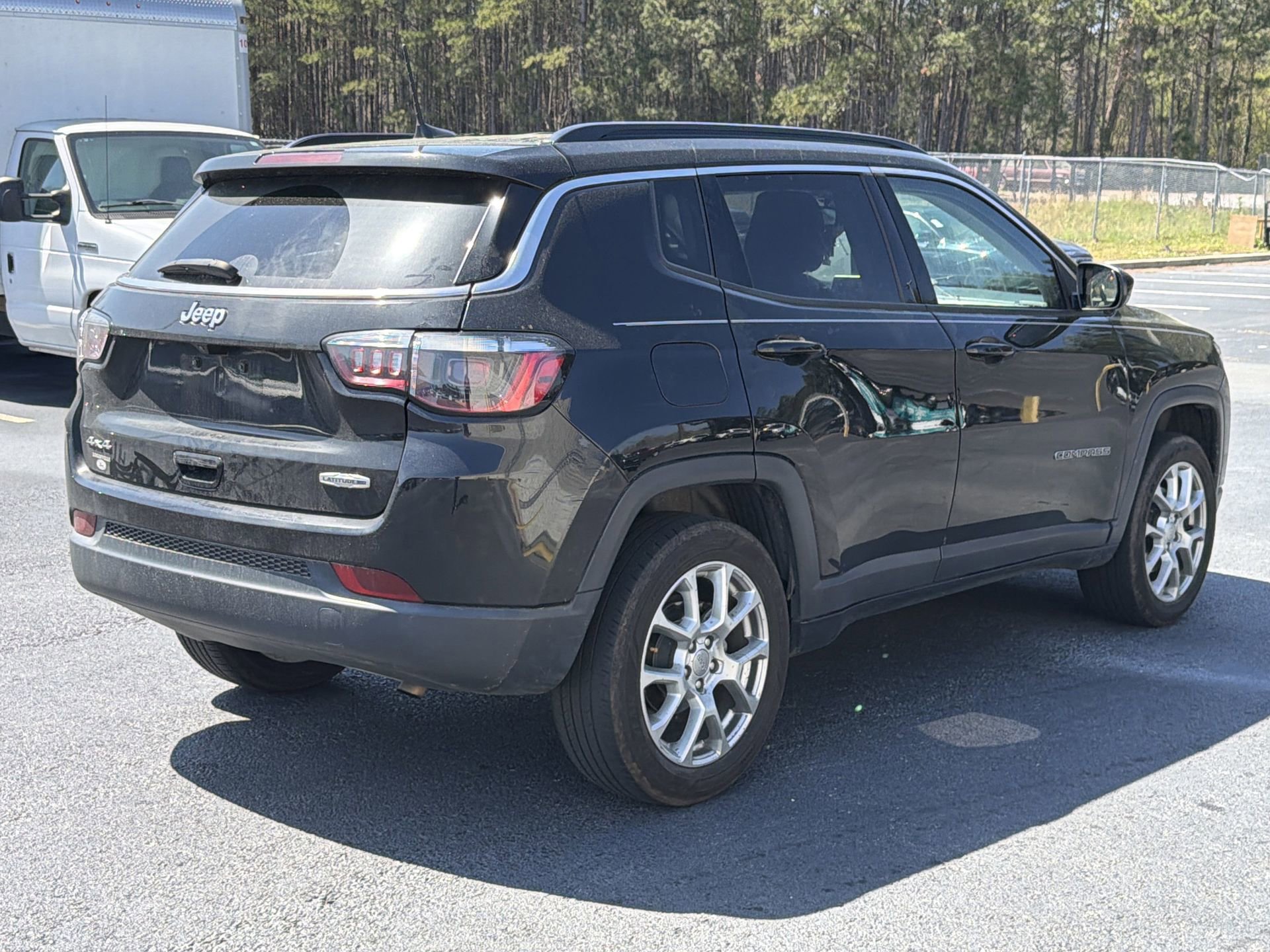 Used 2022 Jeep Compass Latitude image 4