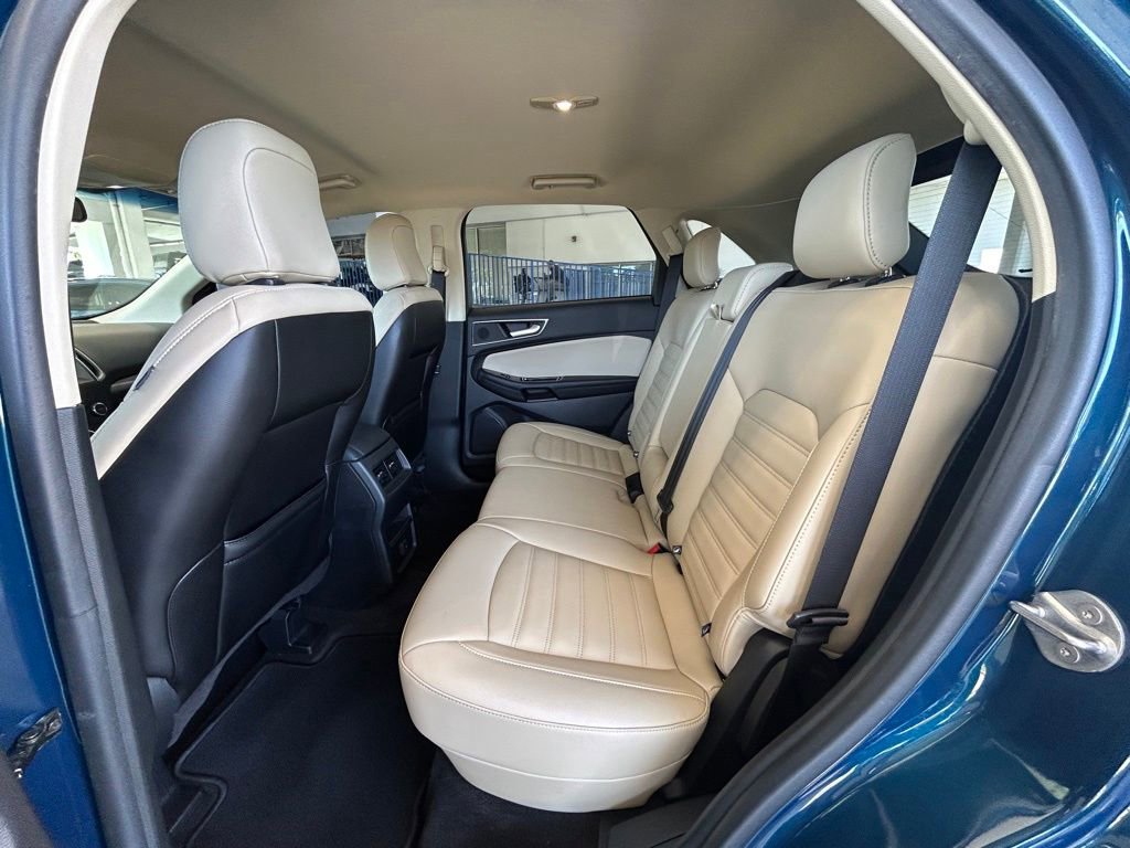 Certified 2020 Ford Edge SEL w/ Cold Weather Package FWD image 31