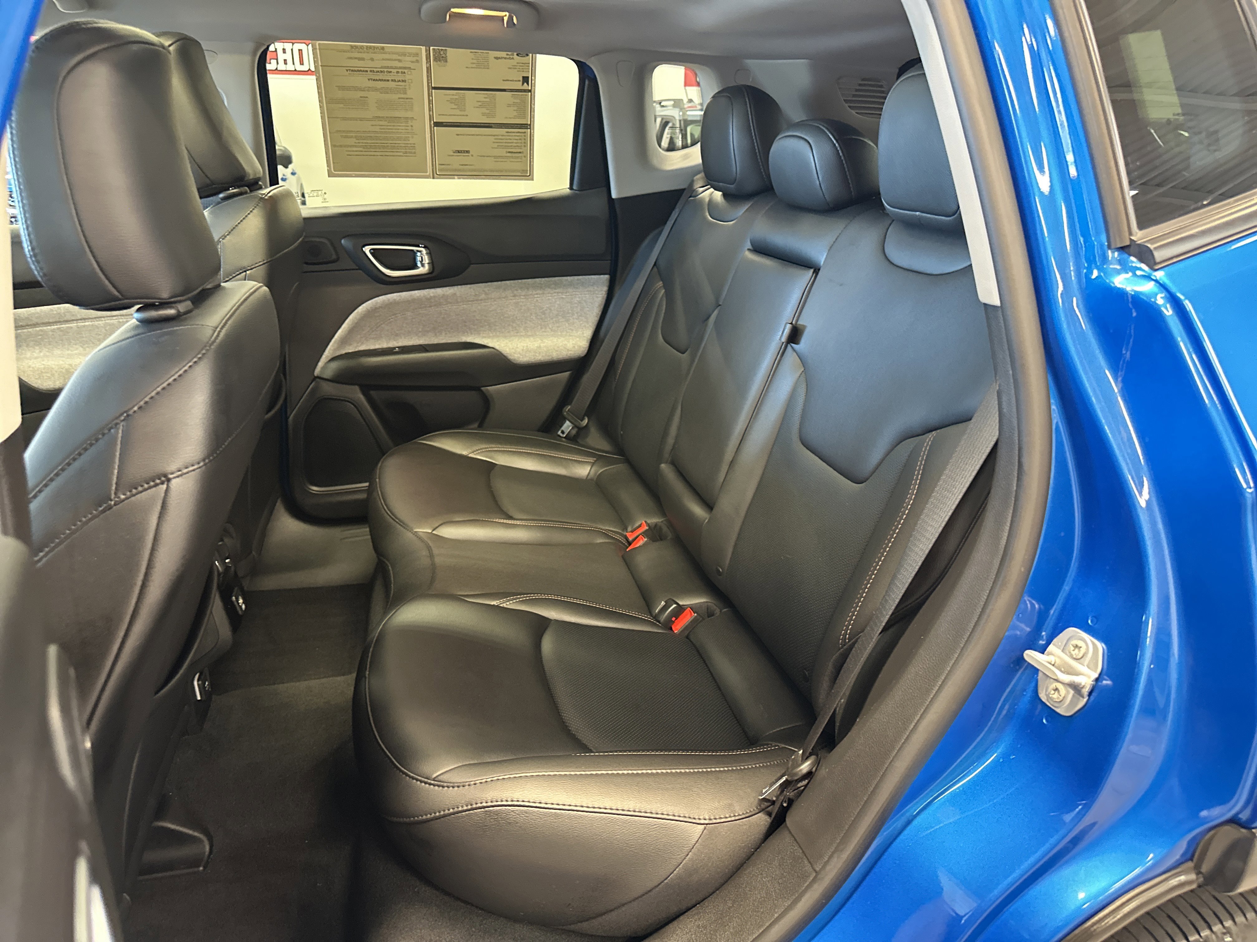 Used 2022 Jeep Compass Latitude w/ Sun and Sound Group image 15