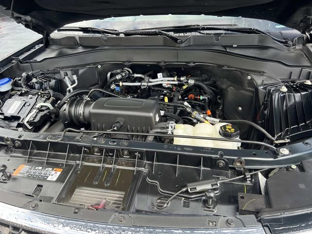 Certified 2023 Ford Explorer XLT w/ Equipment Group 202A AWD/4WD image 11
