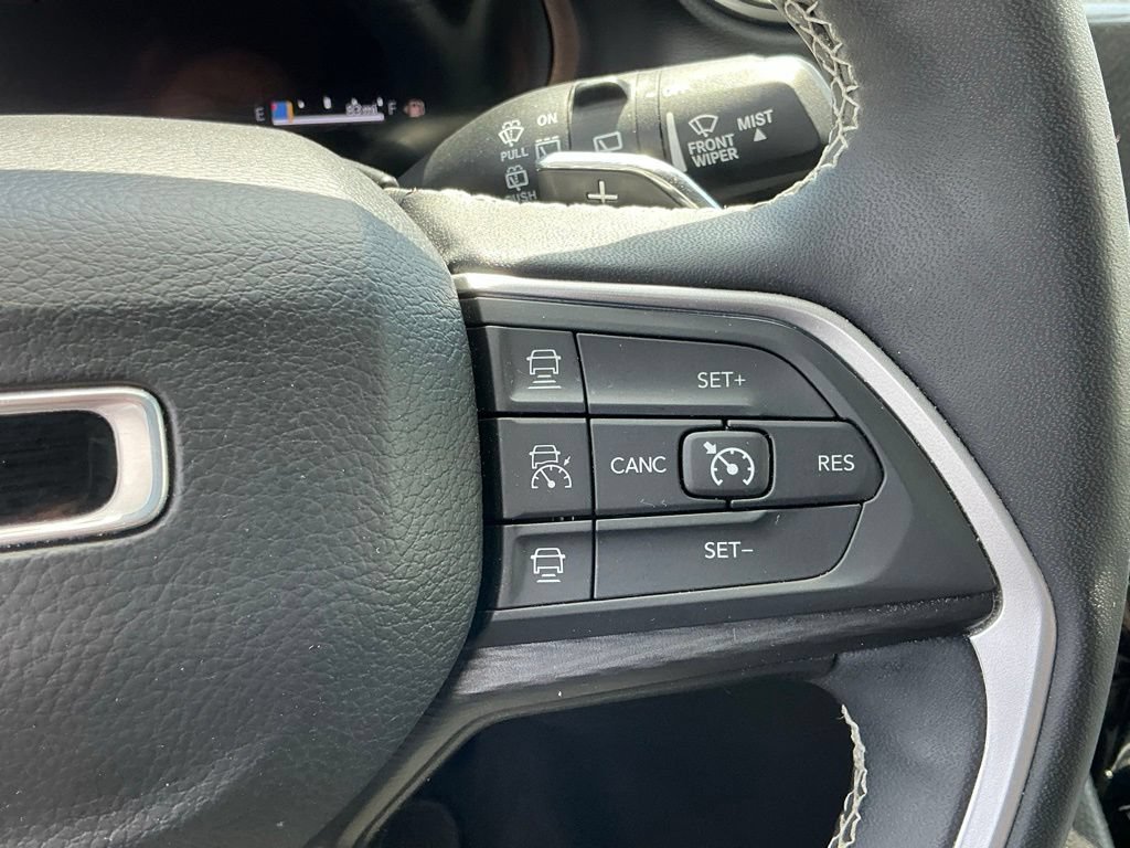 Used 2024 Jeep Grand Cherokee Altitude AWD/4WD image 32