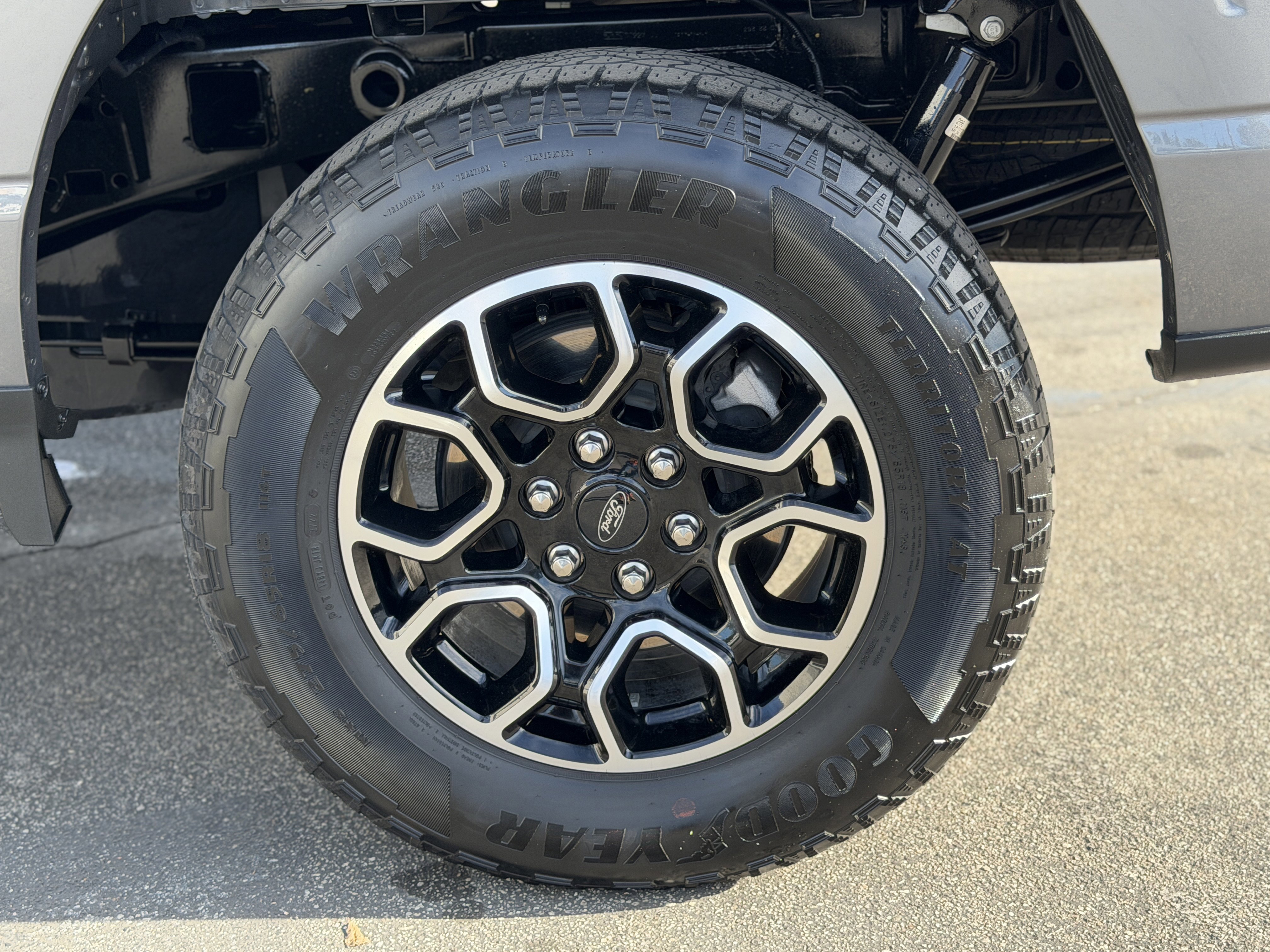 Certified 2022 Ford F150 Lariat w/ Equipment Group 502A High image 10