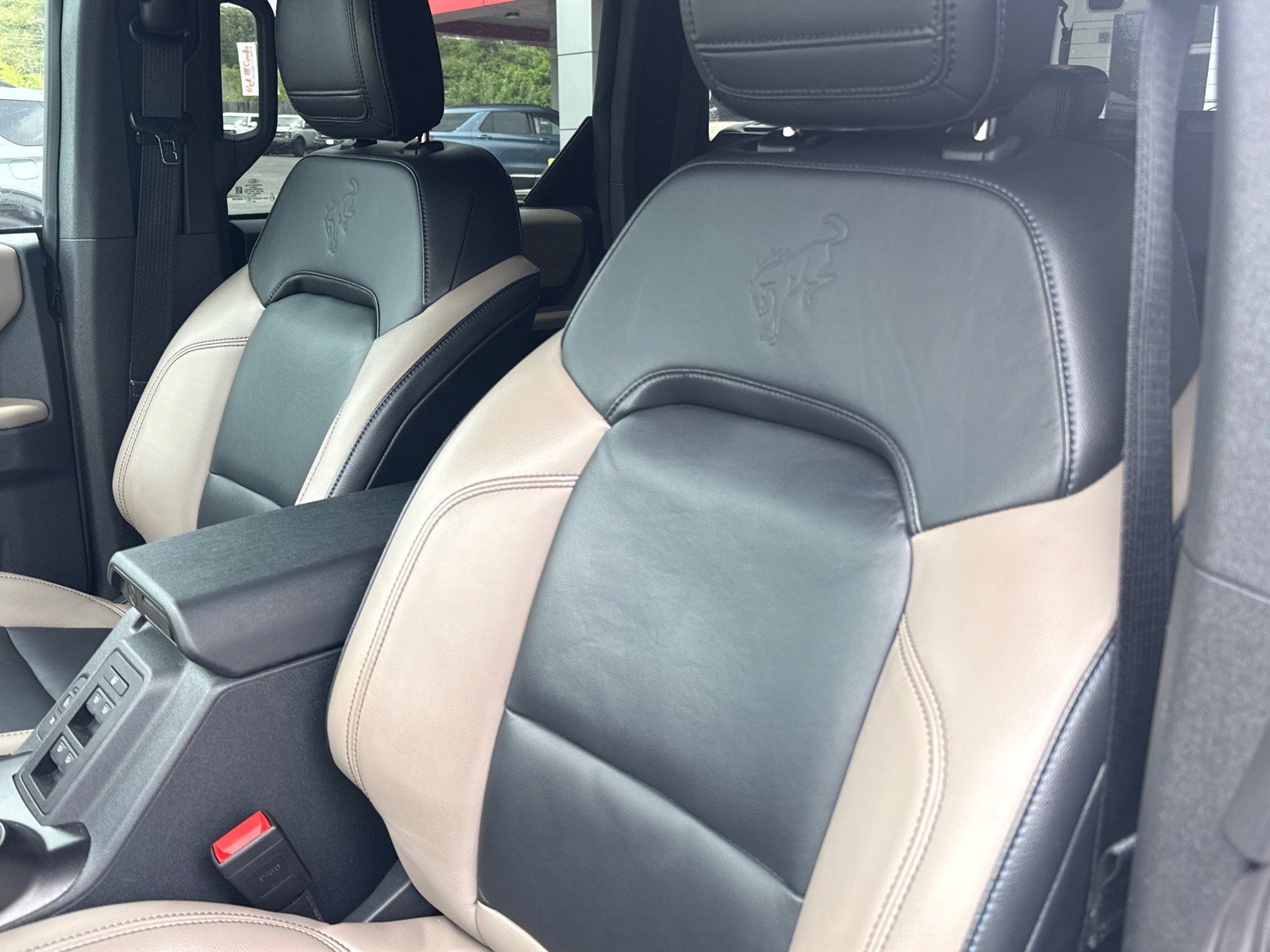 Certified 2023 Ford Bronco Wildtrak AWD/4WD image 16