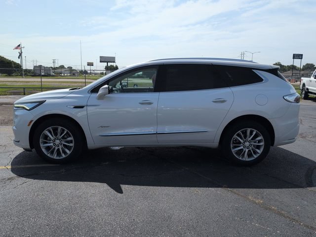 Used 2022 Buick Enclave Avenir w/ Avenir Technology Package FWD image 4