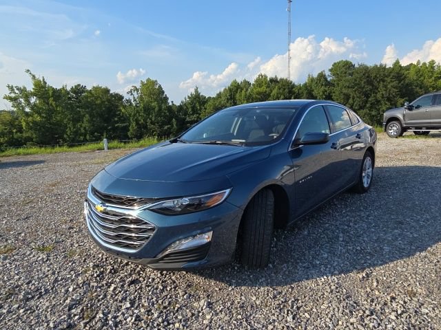 Used 2025 Chevrolet Malibu LT FWD image 3