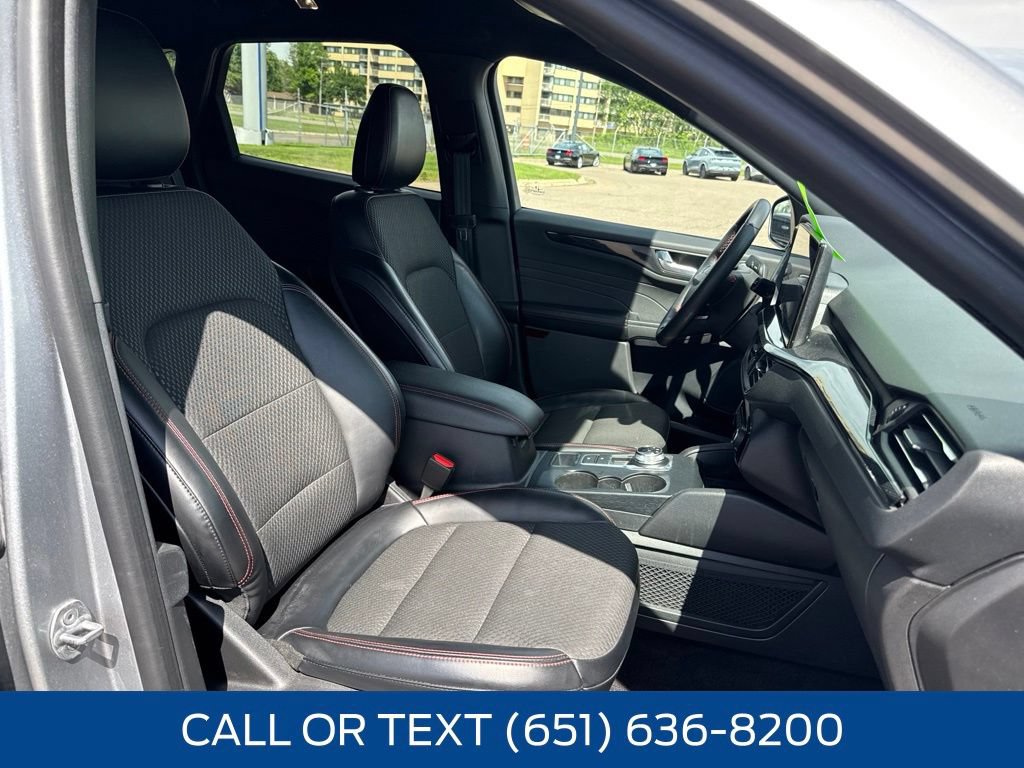 Certified 2023 Ford Escape ST-Line Elite AWD/4WD image 36