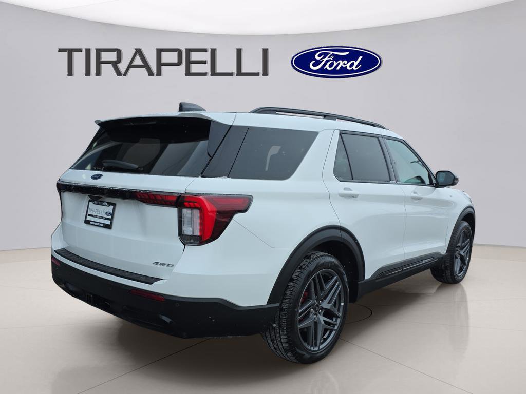 Certified 2025 Ford Explorer ST-Line w/ ST-Line Street Pack image 3