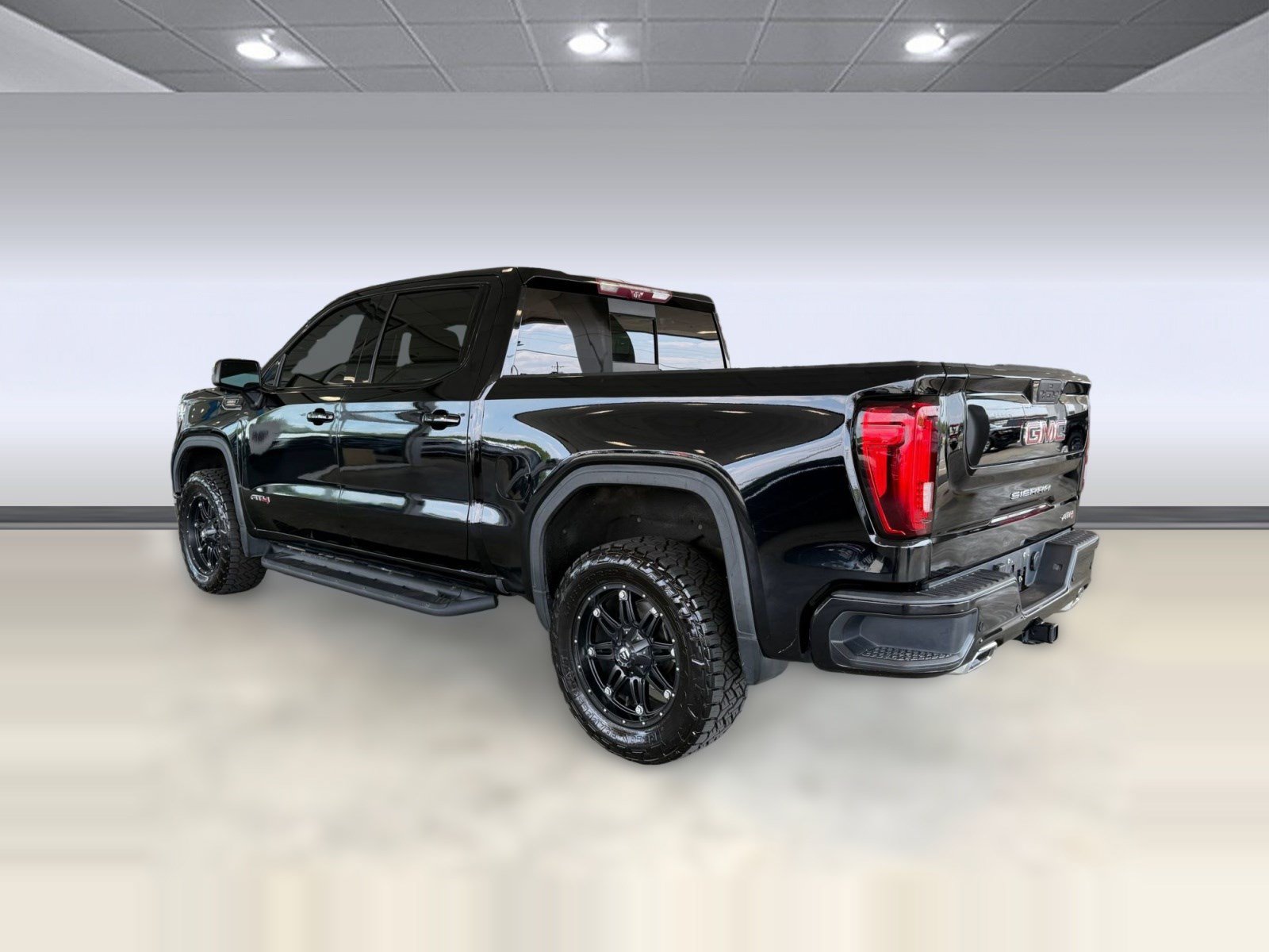 Used 2020 GMC Sierra 1500 AT4 w/ AT4 Premium Package AWD/4WD image 3
