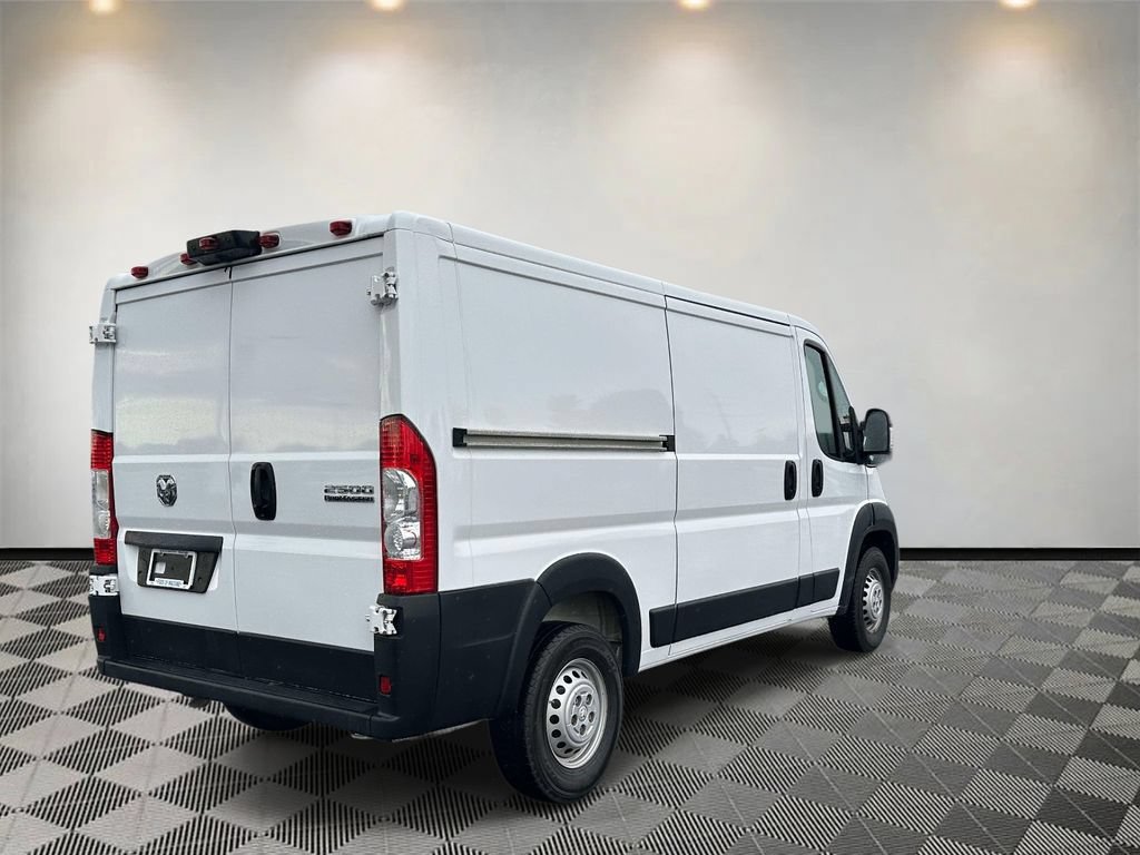 Used 2025 RAM ProMaster 2500 w/ Convenience Group FWD image 4