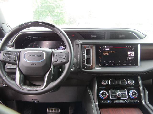 Used 2024 GMC Yukon Denali Ultimate AWD/4WD image 5