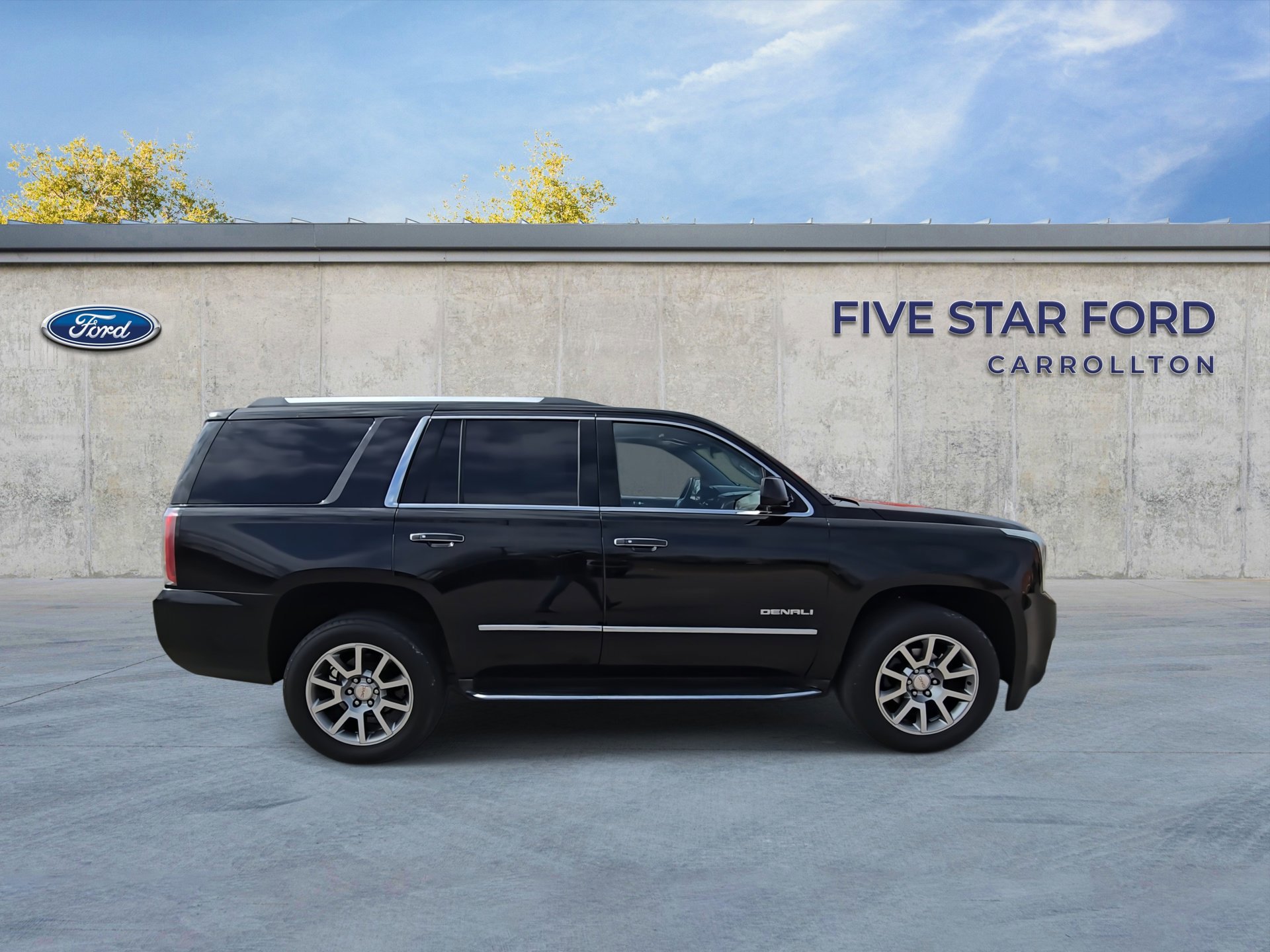 Used 2017 GMC Yukon Denali w/ Enhanced Security Package image 6